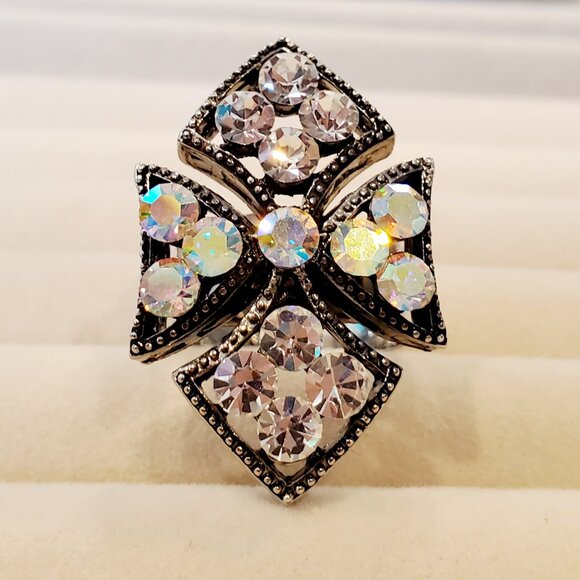 Vintage Maltese Cross Ring Iridescent Aurora Borealis & Clear Rhinestone Sparkly - Picture 6 of 6